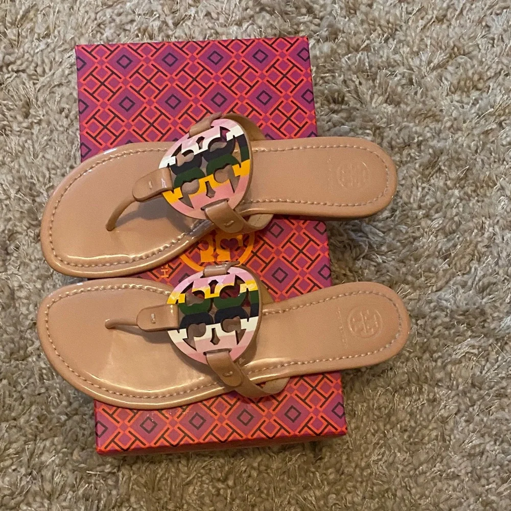 Tory Burch MILLER Printed Patent Leather in Pastel Rainbow and Natural Vachetta - Picture 3 of 8